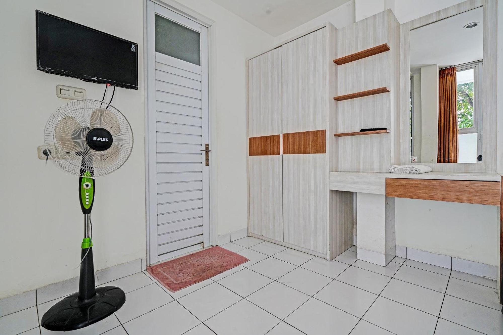Super Oyo 2190 Alamanda 7 Syariah Бандунг Экстерьер фото